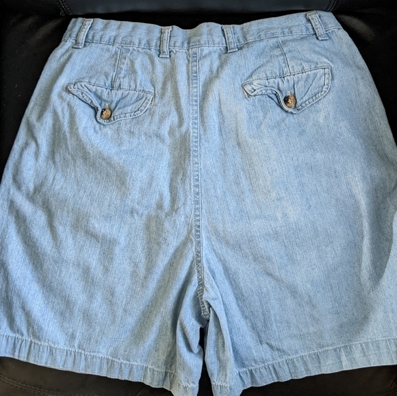 Vintage High Waisted Shorts by Gloria Vanderbilt Grandma Pants - Picture 2 of 4